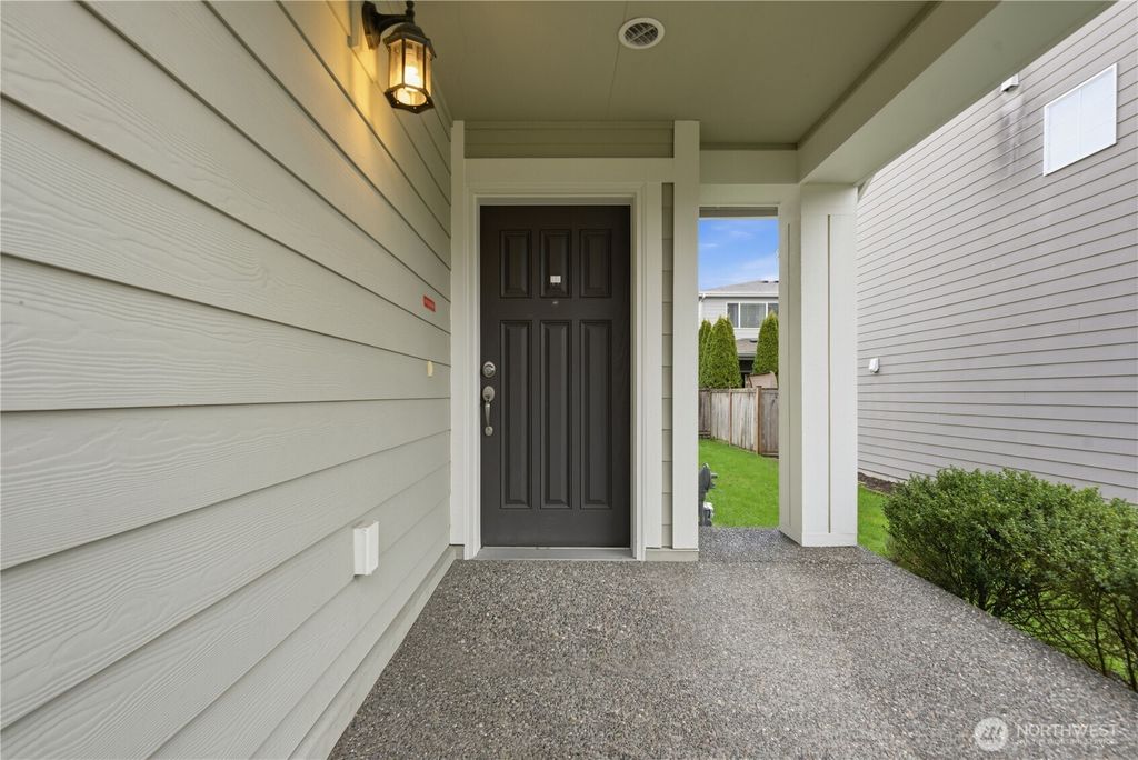 Photo of 14019 33rd Drive SE, Mill Creek, WA 98012 (MLS # 2476040)