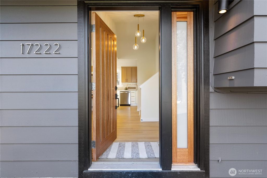 Photo of 17222 58th Avenue W, Lynnwood, WA 98037 (MLS # 2468898)