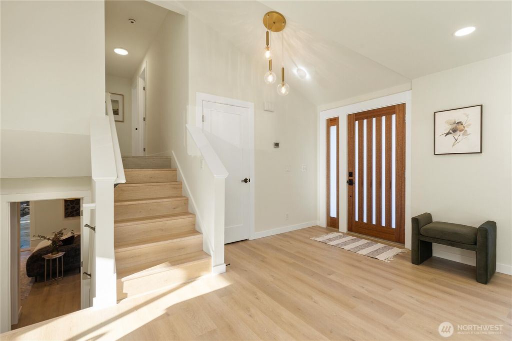 Photo of 17222 58th Avenue W, Lynnwood, WA 98037 (MLS # 2468898)