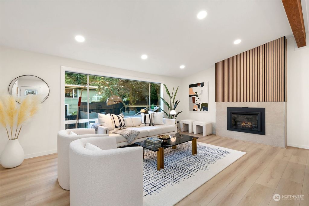 Photo of 15735 SE 25th Street, Bellevue, WA 98008 (MLS # 2170544)