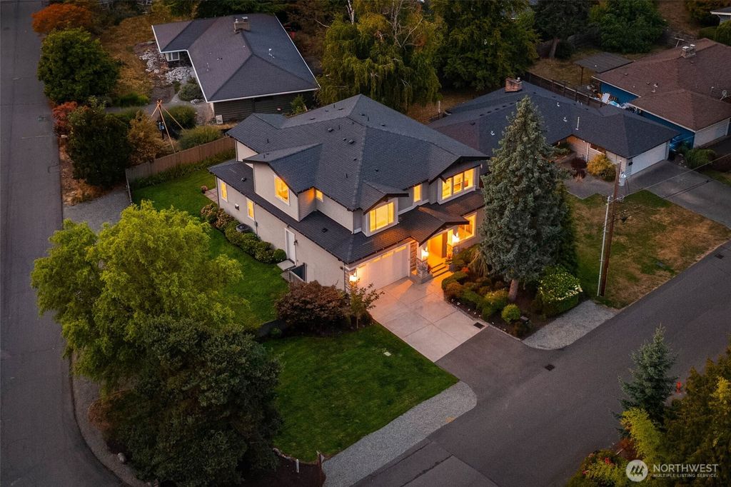 Photo of 9702 SE 41st Street, Mercer Island, WA 98040 (MLS # 2426398)