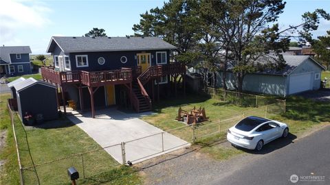 Photo of 29905 H Street Ct, Ocean Park, WA 98640 (MLS # 2521803)