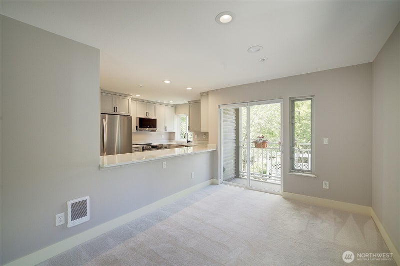 215 20th Avenue E 307