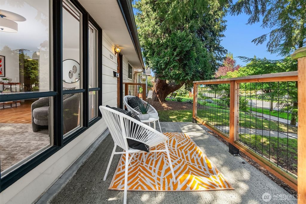 Photo of 9219 34th Avenue SW, Seattle, WA 98126 (MLS # 2362861)