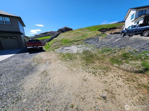 Photo of 83 Sunny Meadows Loop, Wenatchee, WA 98801 (MLS # 2499165)
