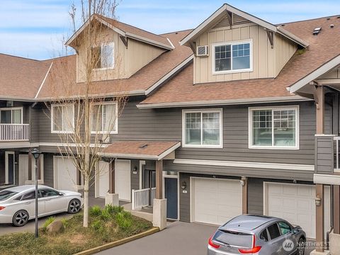 Photo of 10800 SE 17th Circle #H101, Vancouver, WA 98664 (MLS # 2356345)