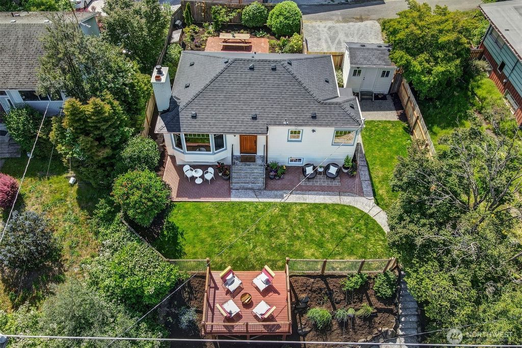 Photo of 4437 34th Avenue S, Seattle, WA 98118 (MLS # 2388172)