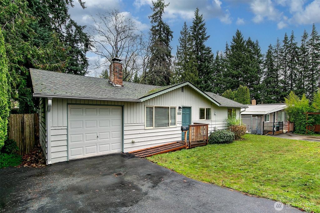 Photo of 5723 208th Street SW, Lynnwood, WA 98036 (MLS # 2459943)