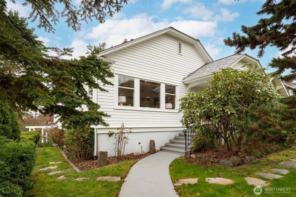 Photo of 5701 30th Avenue NE, Seattle, WA 98105 (MLS # 2498486)