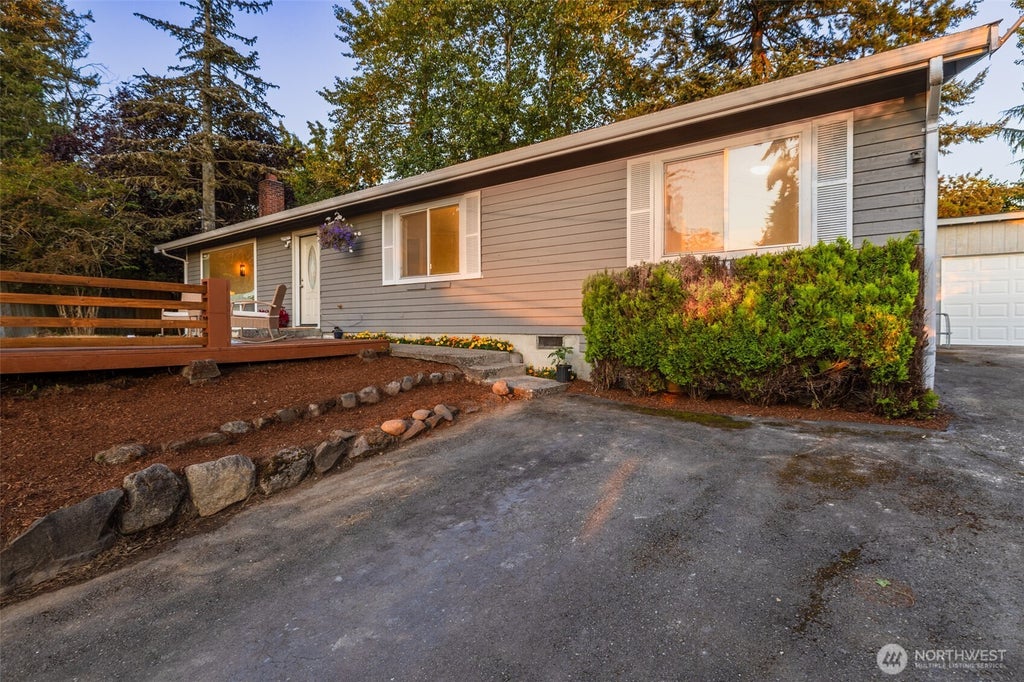 Photo of 2417 S 249th Place, Kent, WA 98032 (MLS # 2564861)