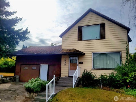 Photo of 1532 S 45th Street, Tacoma, WA 98418 (MLS # 2587792)