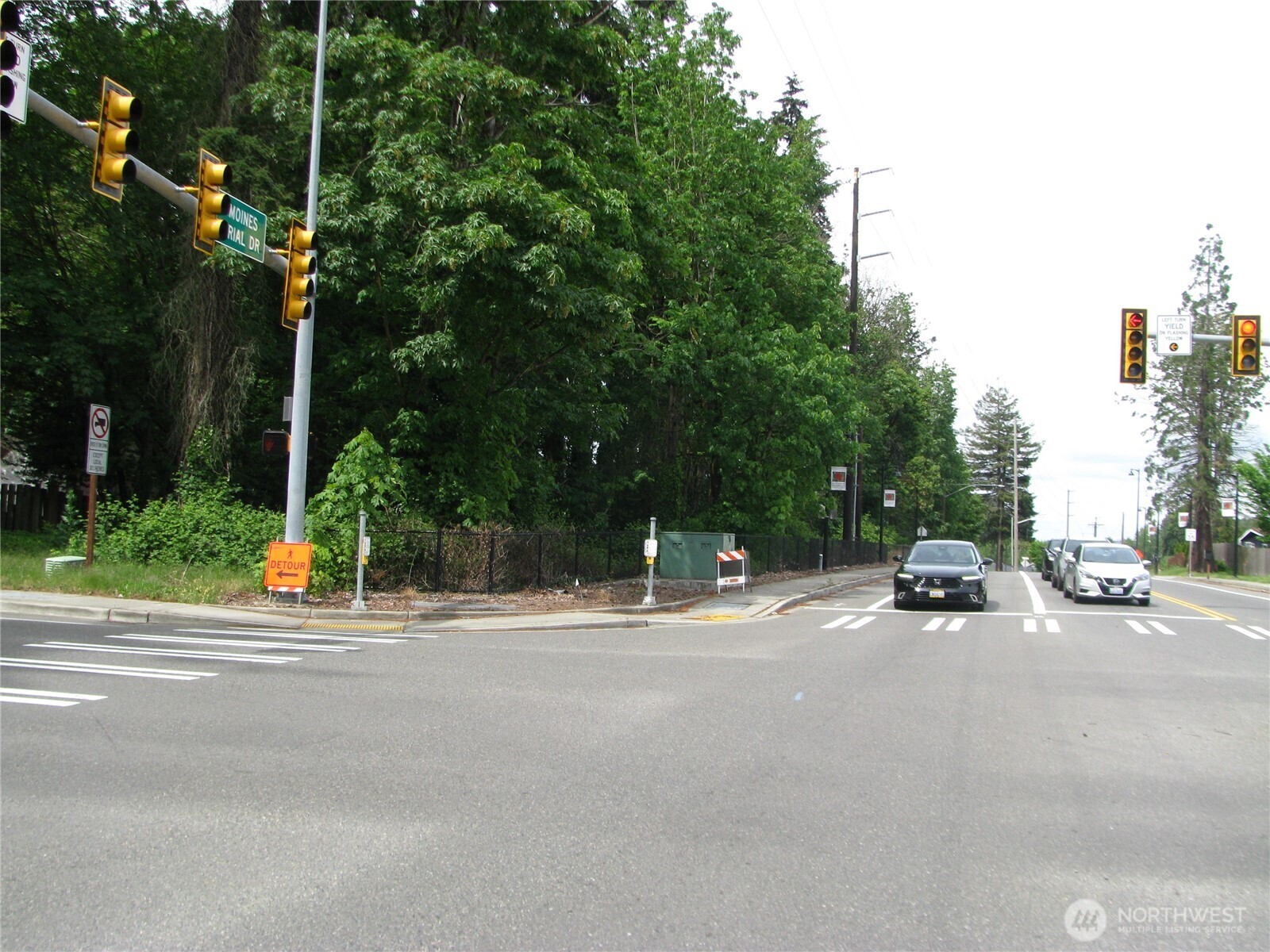 19901 Des Moines Memorial Dr