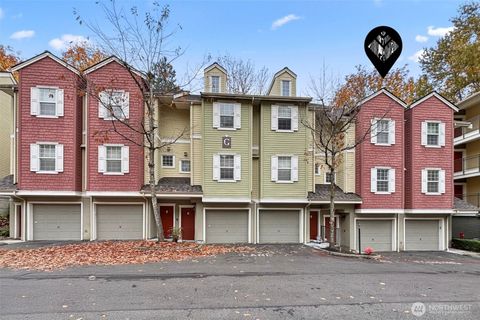 Photo of 1800 NE 40th Street #G5, Renton, WA 98056 (MLS # 2453359)