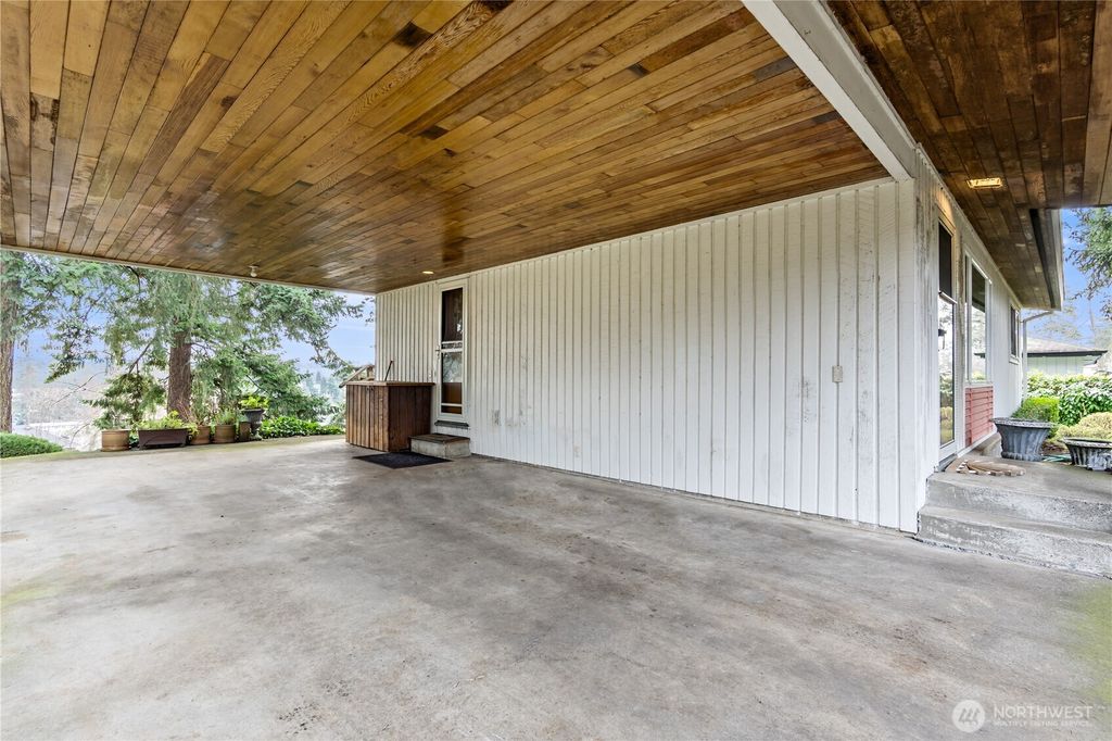 Photo of 20628 10th Avenue S, Des Moines, WA 98198 (MLS # 2477193)
