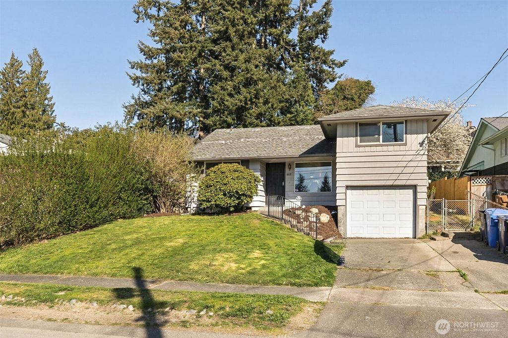 Photo of 8635 S G Street, Tacoma, WA 98444 (MLS # 2504468)