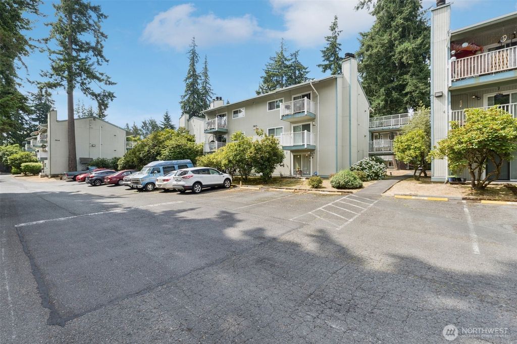 Photo of 5806 200th Street SW #F, Lynnwood, WA 98036 (MLS # 2500897)