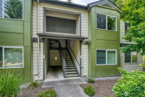 Photo of 31500 33rd Place SW #C204, Federal Way, WA 98023 (MLS # 2529641)