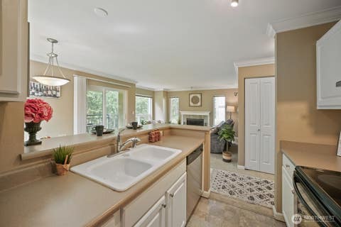 Photo of 31500 33rd Place SW #C204, Federal Way, WA 98023 (MLS # 2529641)