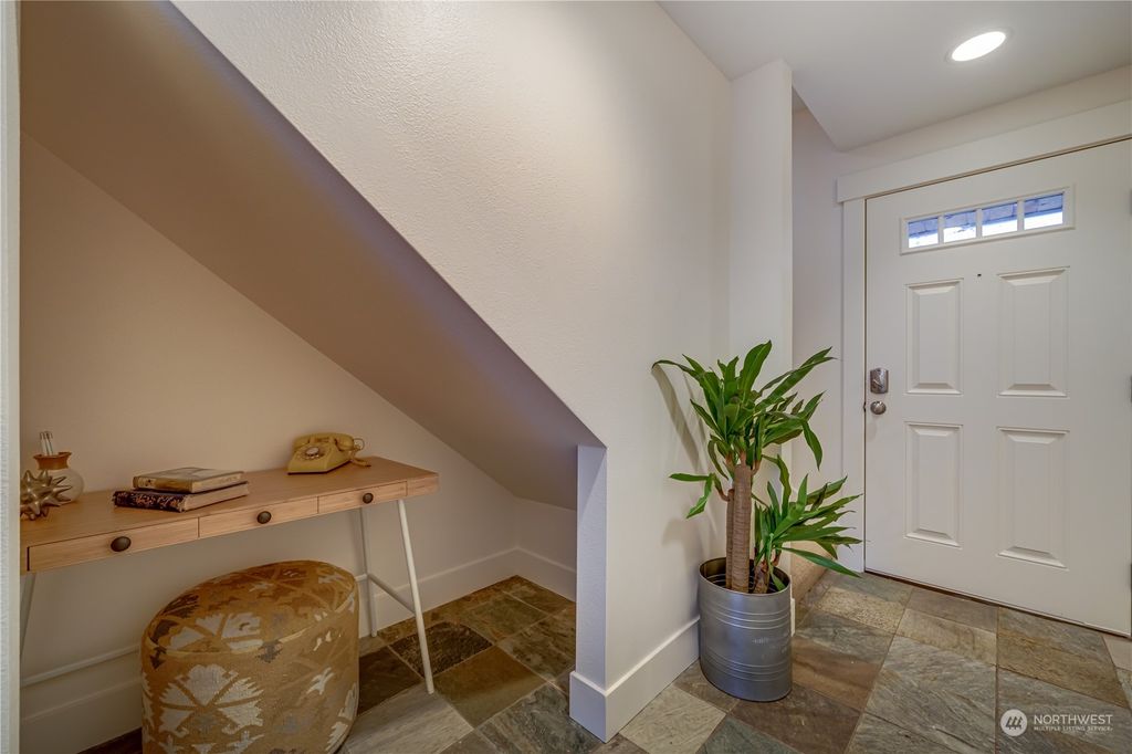 Photo of 508 N 46th Street #B, Seattle, WA 98103 (MLS # 2300680)