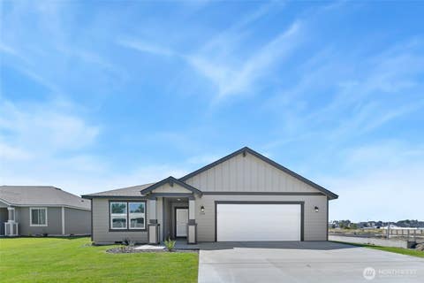Photo of 320 N Montana Street, Moses Lake, WA 98837 (MLS # 2517086)