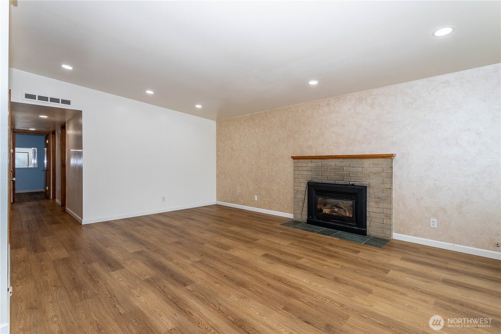Photo of 31610 7th Place S, Federal Way, WA 98003 (MLS # 2577287)