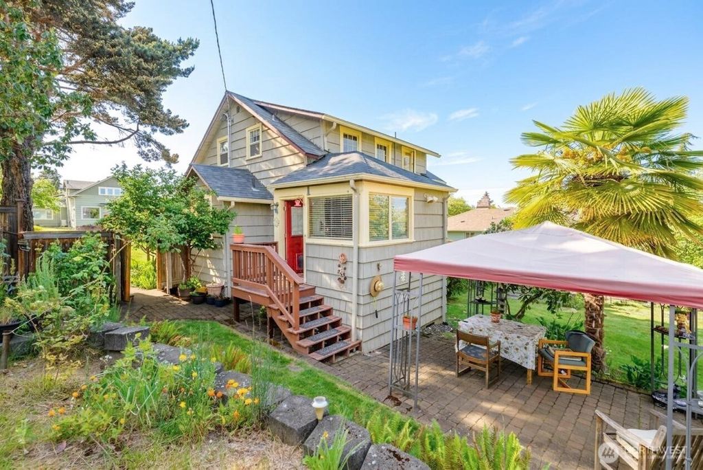 Photo of 2409 S Chase Street, Port Angeles, WA 98362 (MLS # 2528465)