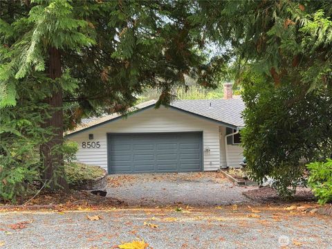 8505 NE 27th Place Clyde Hill WA 98004