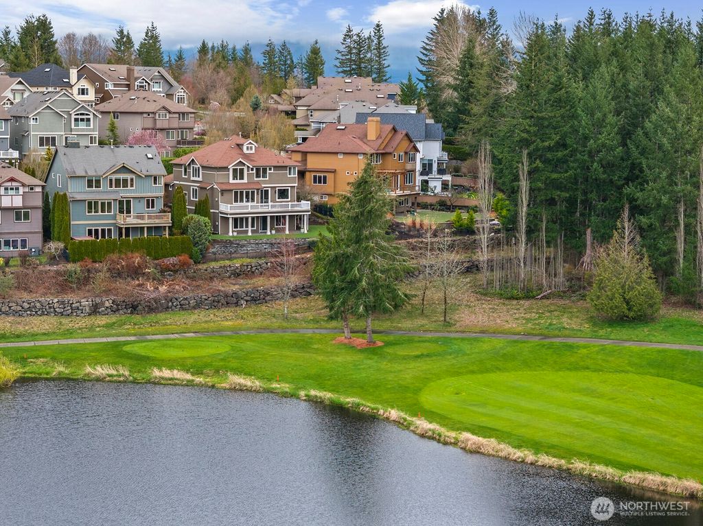 Photo of 6919 Oakmont Avenue SE, Snoqualmie, WA 98065 (MLS # 2368120)