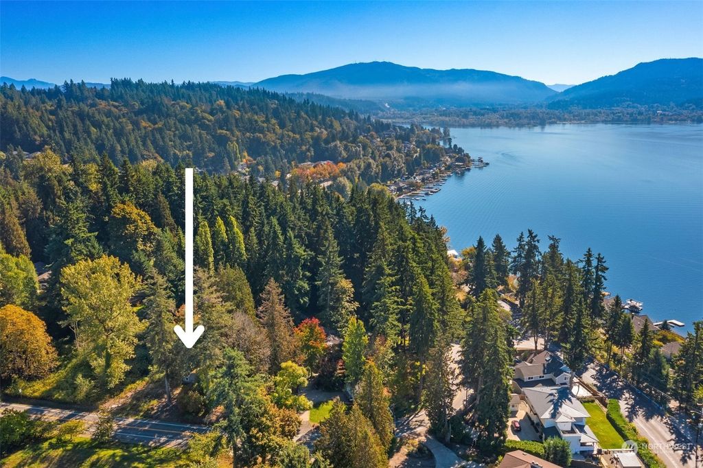 Photo of 19 XXX SE 24th Way, Sammamish, WA 98075 (MLS # 2170734)