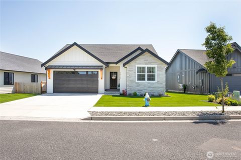 Photo of 2016 Steelhead Way, Lynden, WA 98264 (MLS # 2382708)