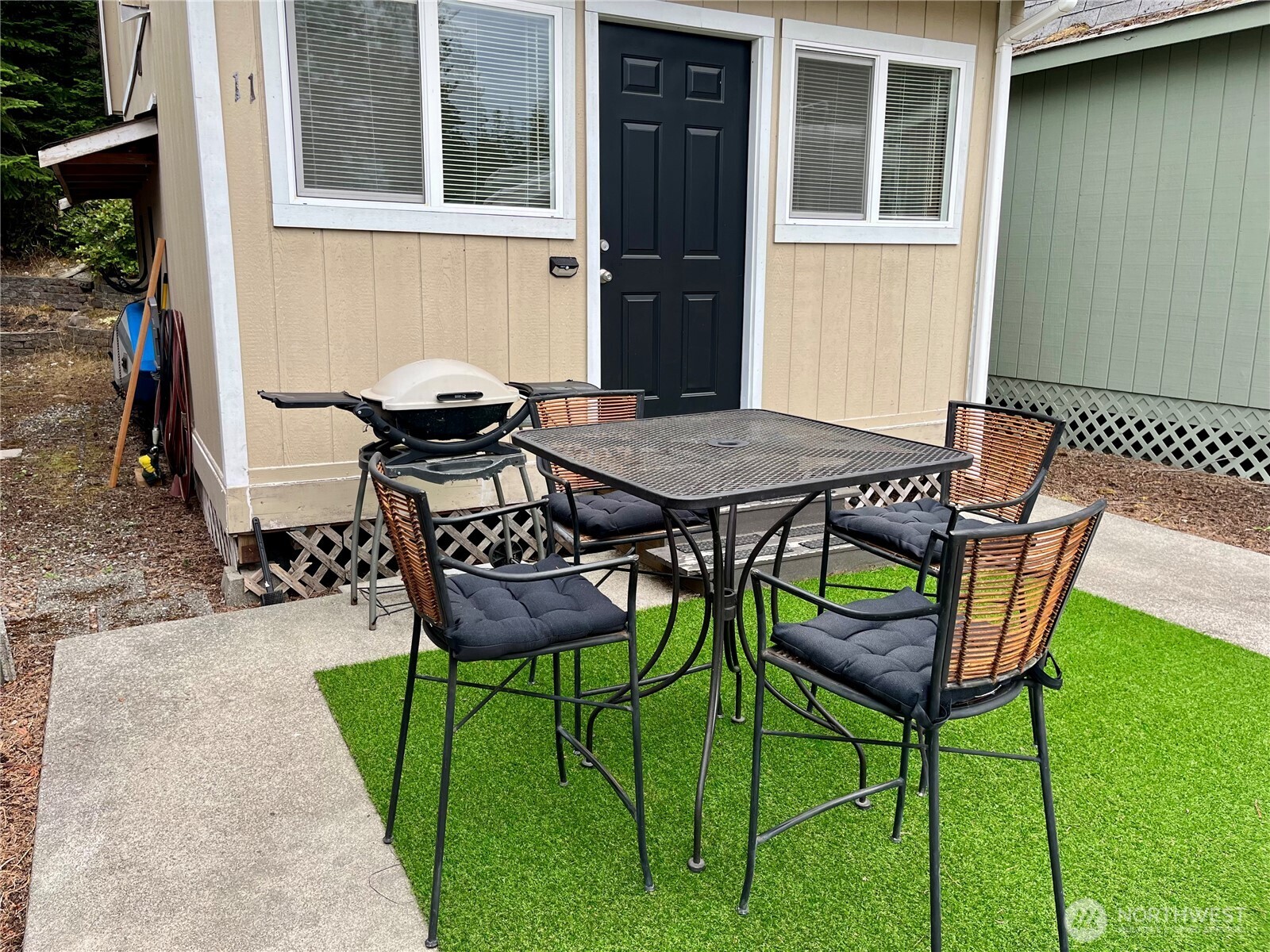 392 Industrial Parkway 11