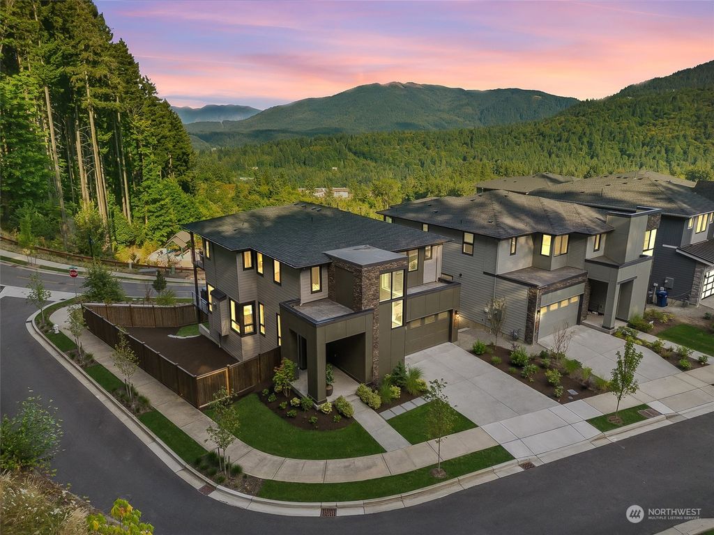 Photo of 2547 NW Si View Lane, Issaquah, WA 98027 (MLS # 2195955)