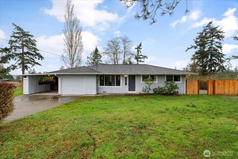 Photo of 1321 Orchard Loop, Oak Harbor, WA 98277 (MLS # 2462916)