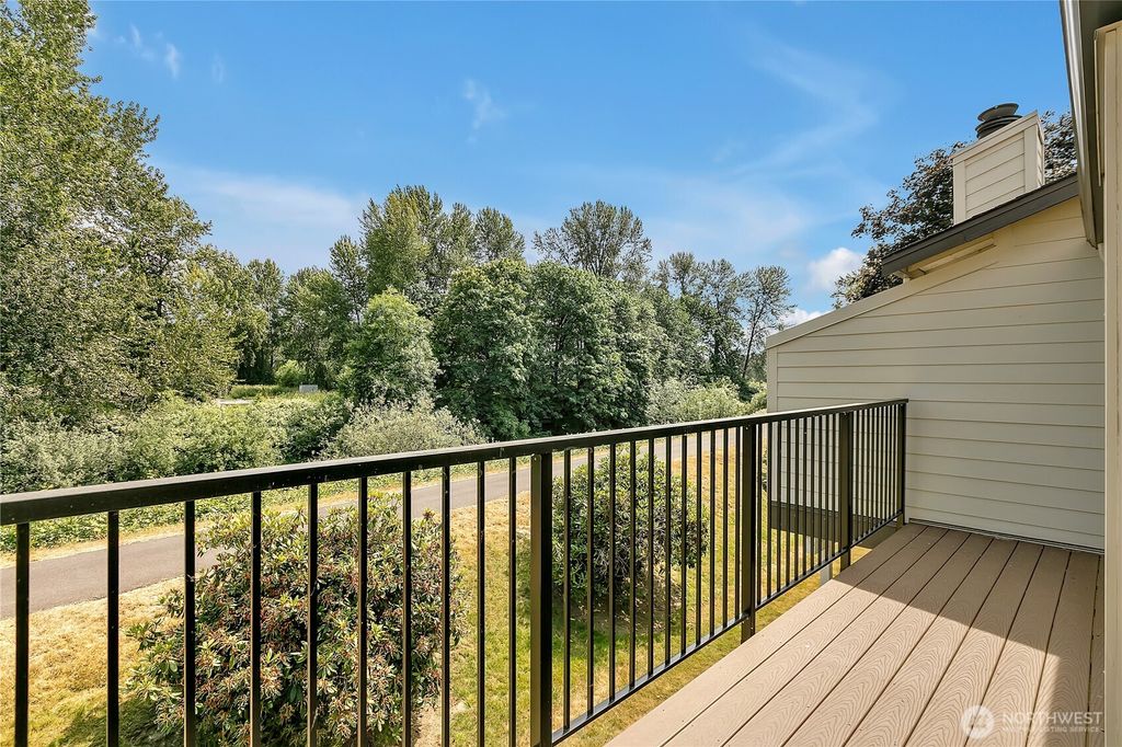 Photo of 1820 Maple Lane #L67, Kent, WA 98030 (MLS # 2390732)