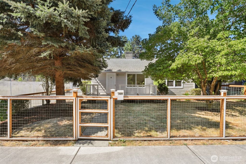 Photo of 3429 SE 5th Street, Renton, WA 98058 (MLS # 2414160)