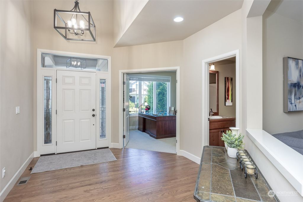 Photo of 1711 Kitsap Place NE, Renton, WA 98059 (MLS # 2261088)