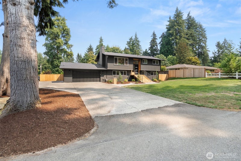 6312 Glenwood Drive SW