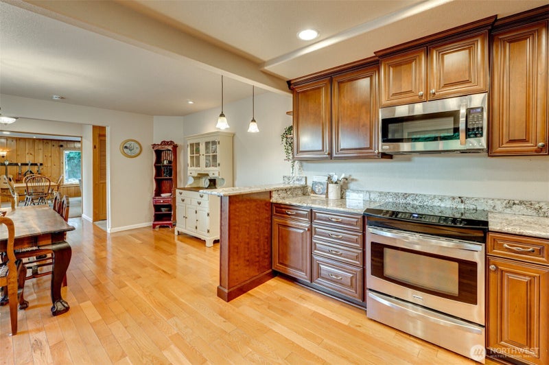 407 N Dubois Road