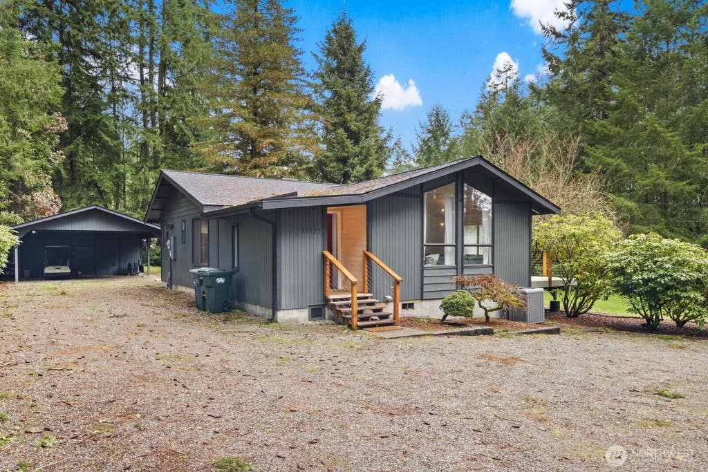 Photo of 11132 Country Club Drive, Anderson Island, WA 98303 (MLS # 2571061)