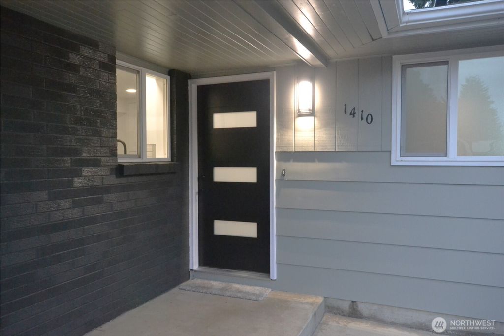 Photo of 1410 Beech Avenue, Steilacoom, WA 98388 (MLS # 2468726)