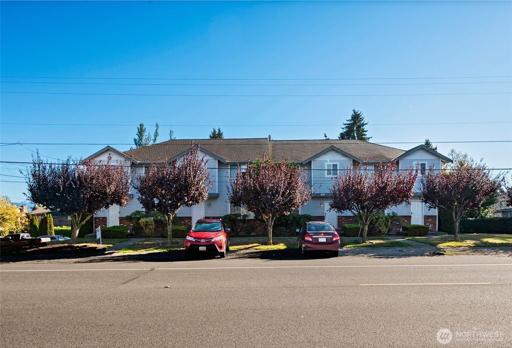 Photo of 6411 Broadway, Everett, WA 98203 (MLS # 2445045)
