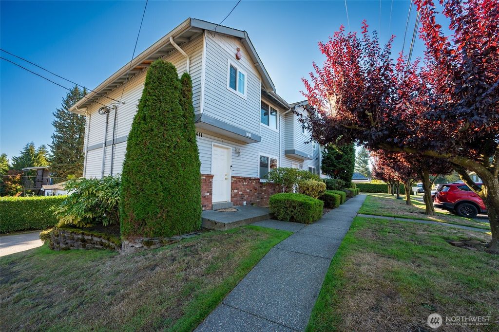 Photo of 6411 Broadway, Everett, WA 98203 (MLS # 2445045)