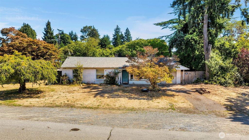Photo of 19502 2nd Avenue S, Des Moines, WA 98148 (MLS # 2427057)