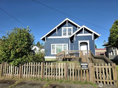 Photo of 321 12th Street, Raymond, WA 98577 (MLS # 2407549)