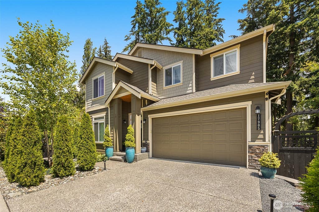 Photo of 17905 8th Place W, Lynnwood, WA 98037 (MLS # 2563071)