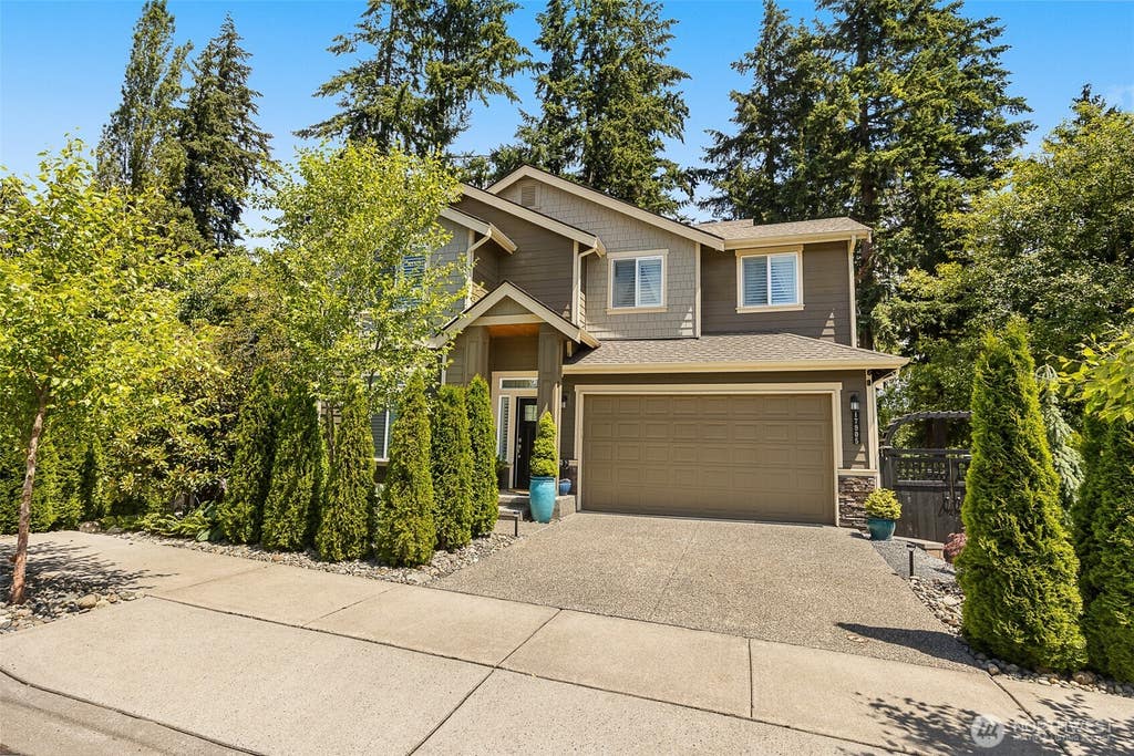 Photo of 17905 8th Place W, Lynnwood, WA 98037 (MLS # 2563071)