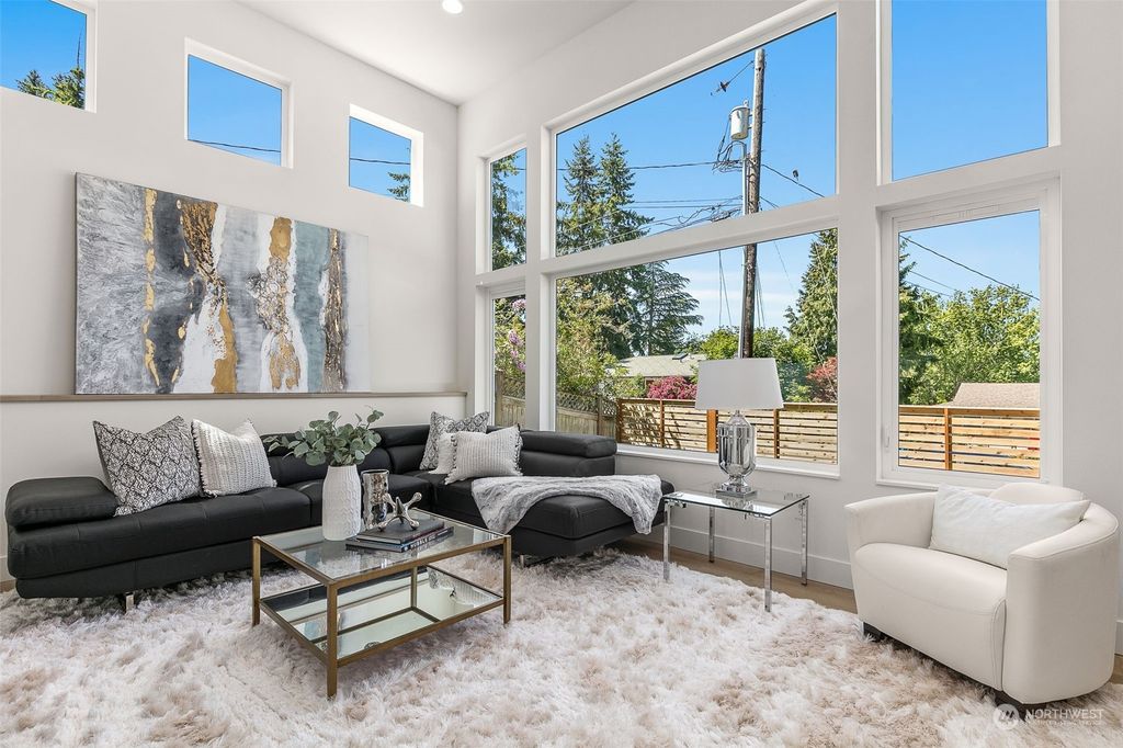 Photo of 7504 118th Avenue NE, Kirkland, WA 98033 (MLS # 2127940)