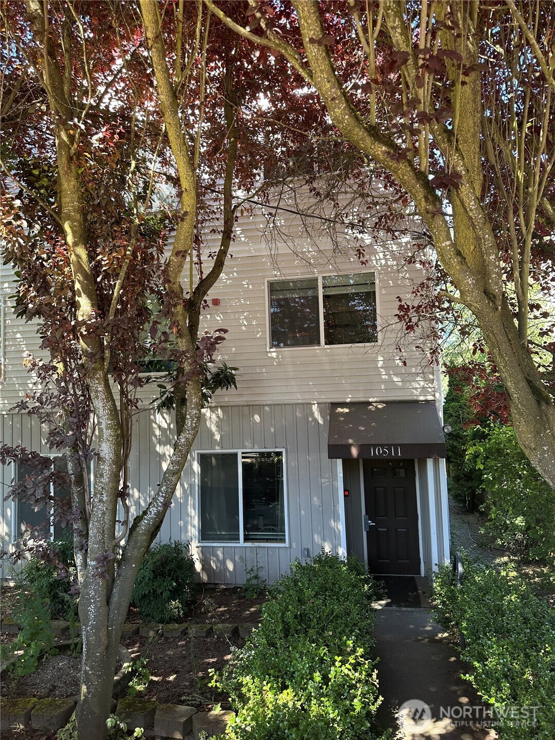10511 Midvale Avenue N 202