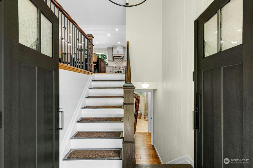 Photo of 4950 120th Avenue SE, Bellevue, WA 98006 (MLS # 2262910)