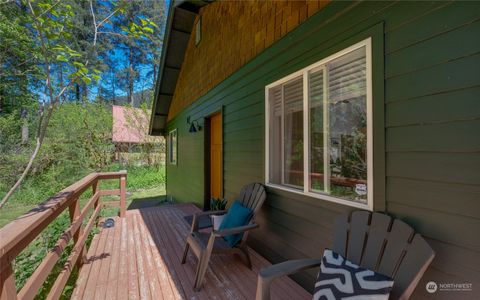 Photo of 7537 Canyon View Drive, Glacier, WA 98244 (MLS # 2242499)